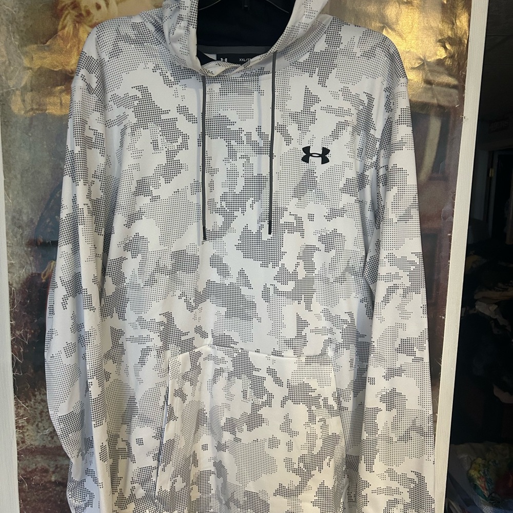 Men’s Under Armour Loose Coldgear Gray Camo Hoodie. Size XXL. Like New Condition